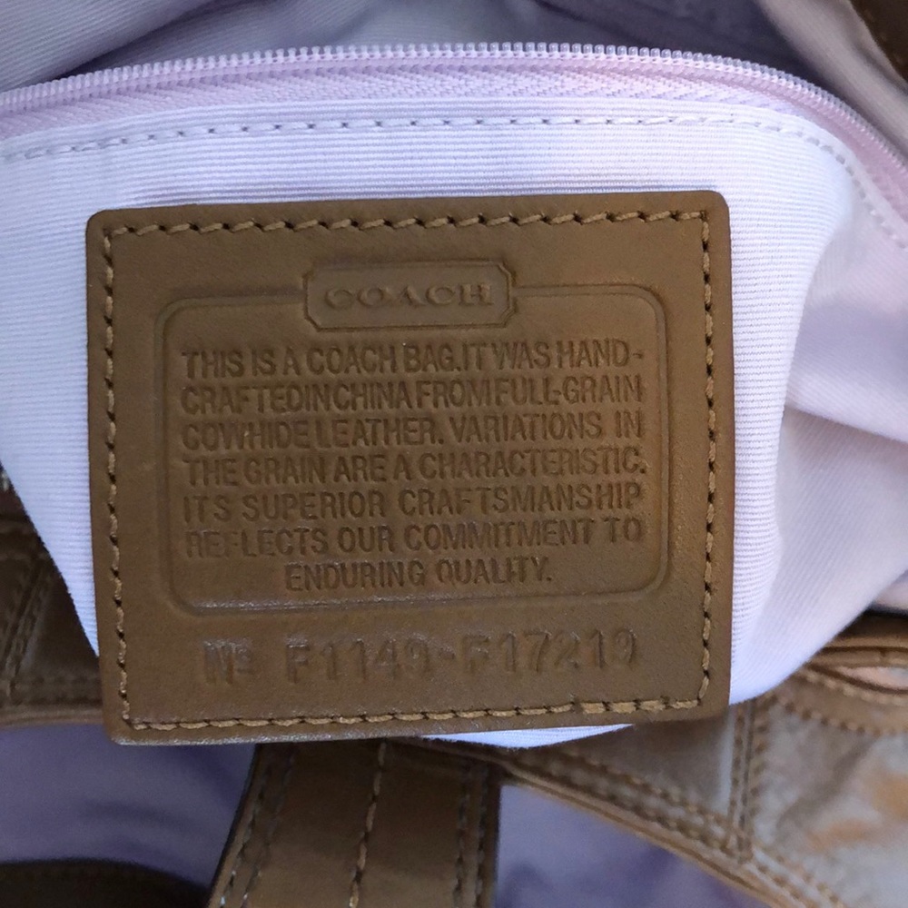 Coach purse - Picture 5 of 8